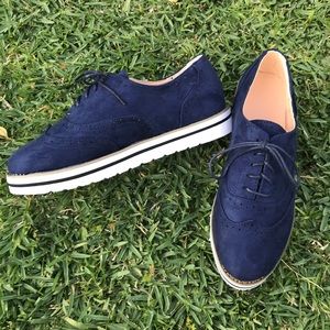 Did not like the fit & shoes were not returnable.